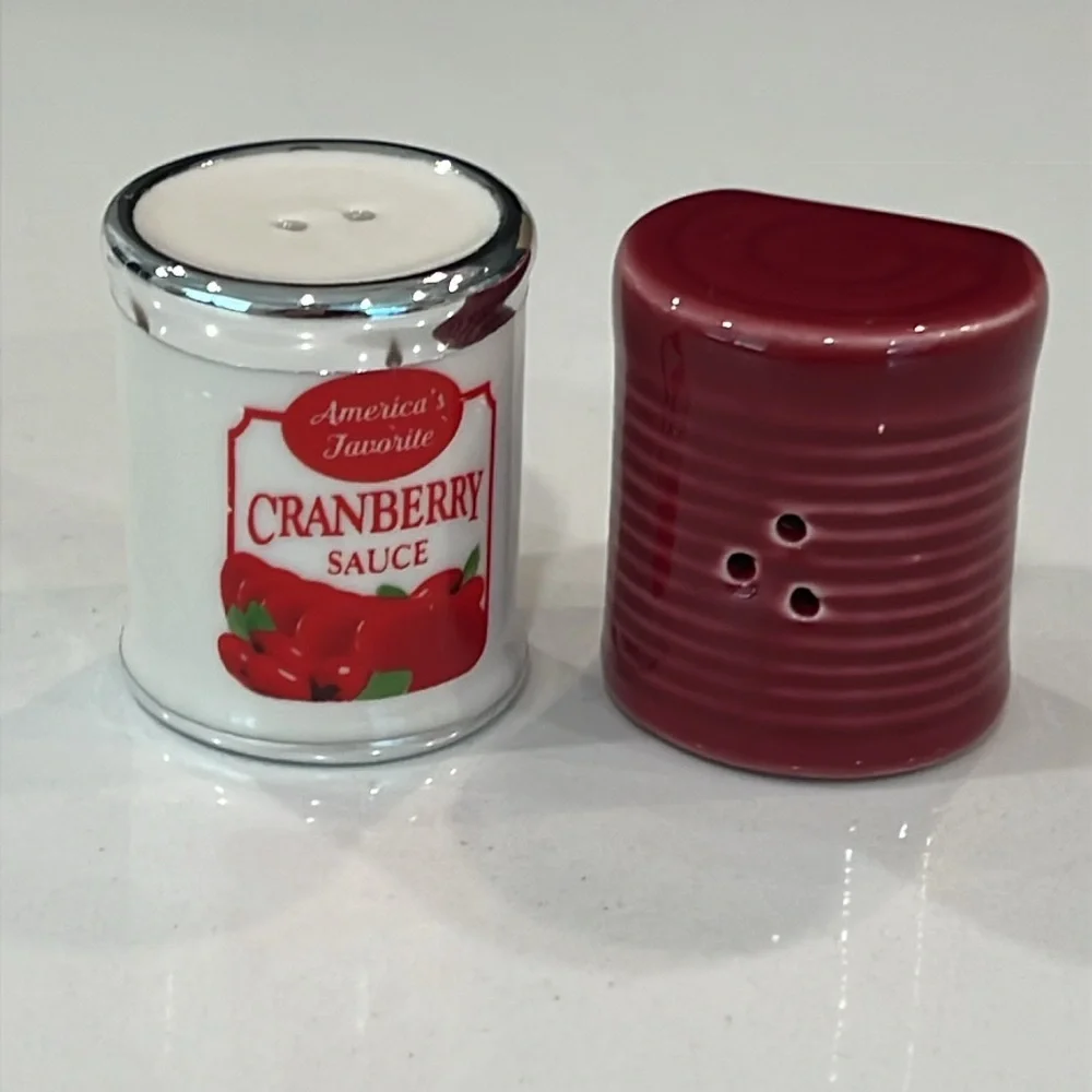 Cute. Mini CRANBERRY Salt & Pepper